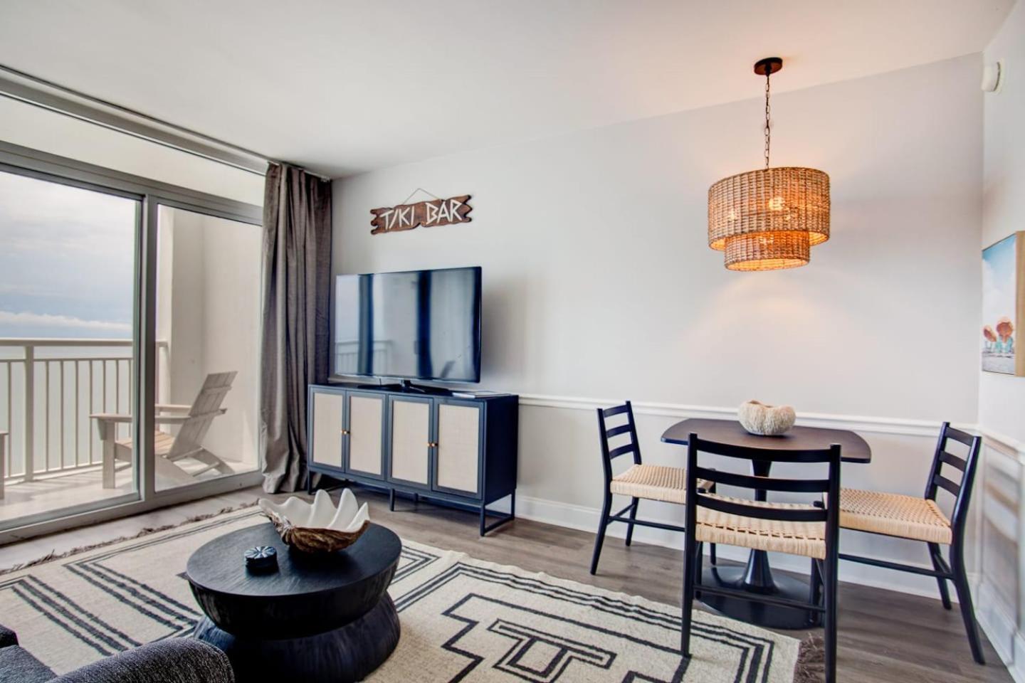 Oceanfront Escape Renovated Suite At Camelot Myrtle Beach Exterior photo